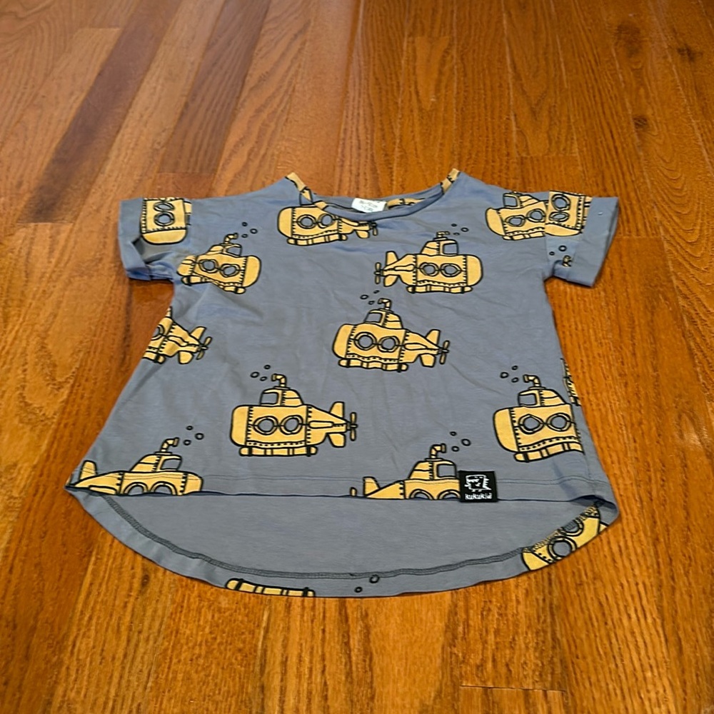 Like brand new Kukukids submarine t shirt